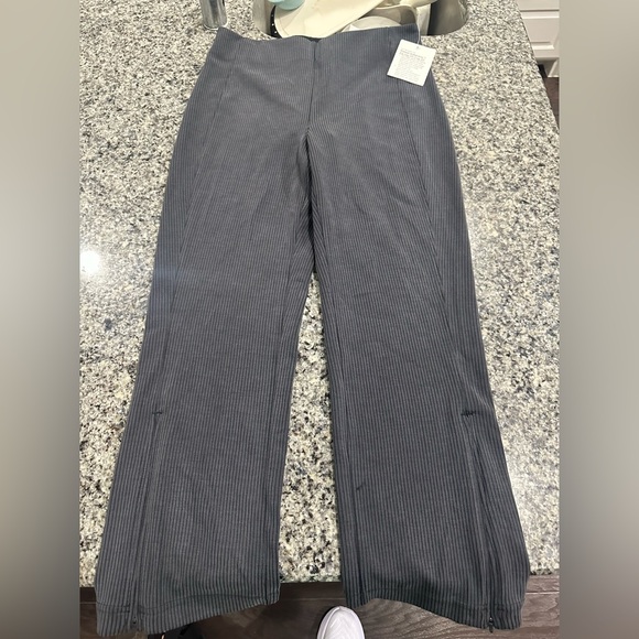 NWT Lululemon Ribbed Softstreme Zip-Leg High-Rise Cropped Pants 25" Black - Picture 1 of 5